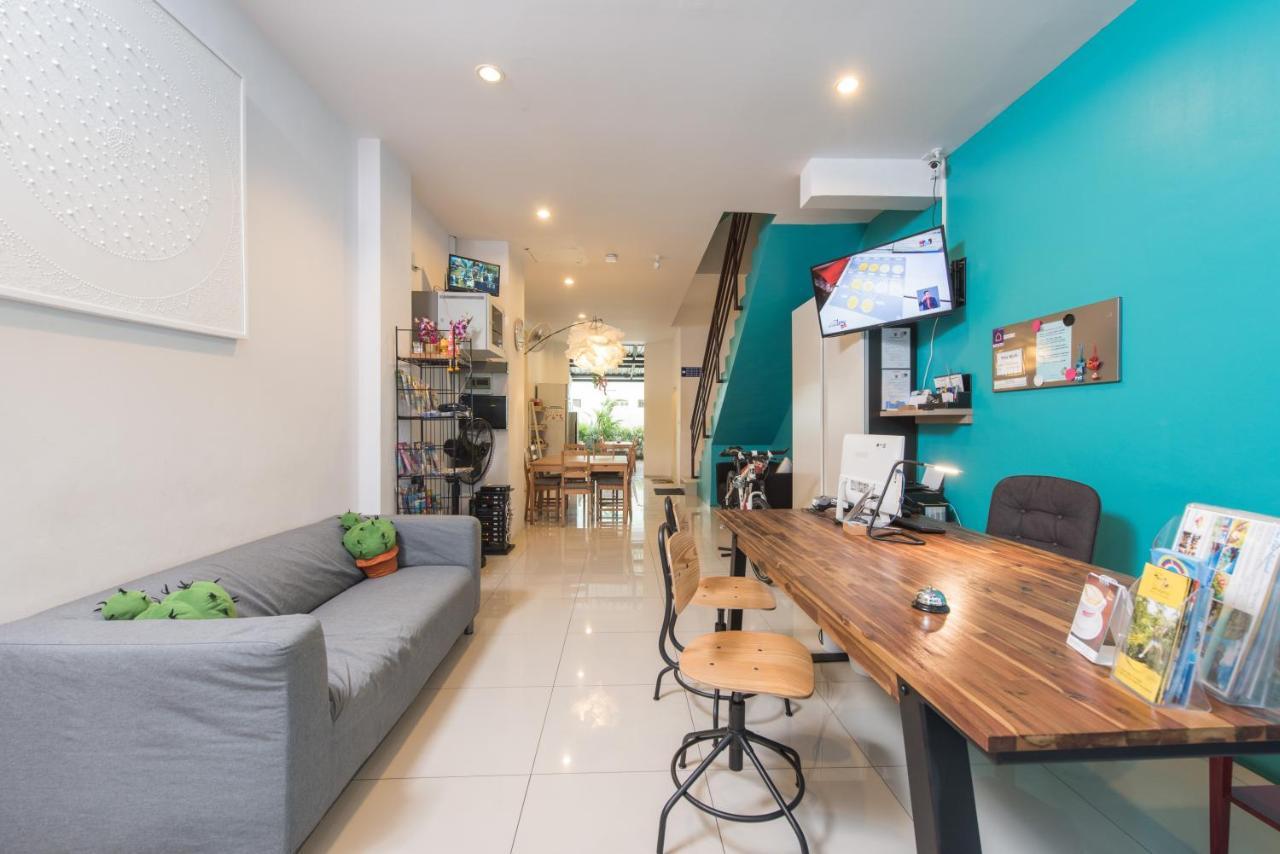 Two Color Hotell Patong